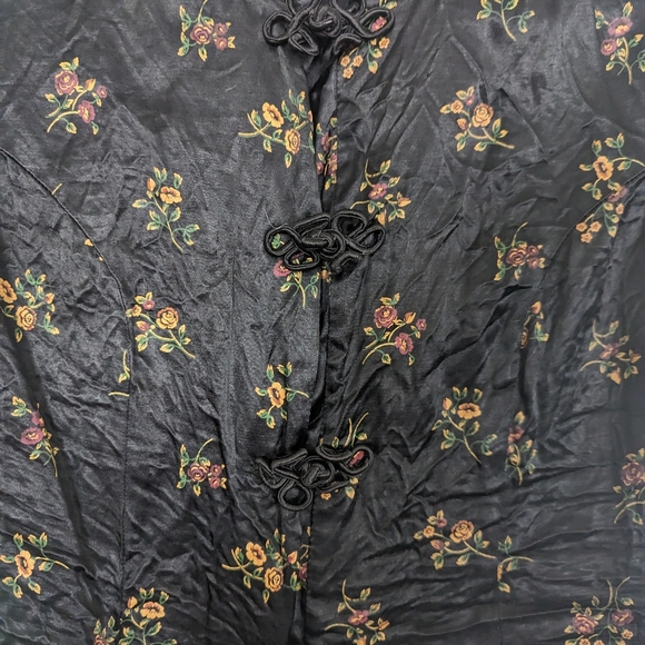 🔴5 for $20 Floral Top - Picture 2 of 5